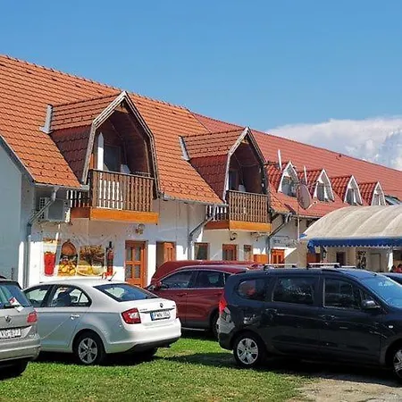 Strandi Apartmanok- Levente * Balatonmariafurdo