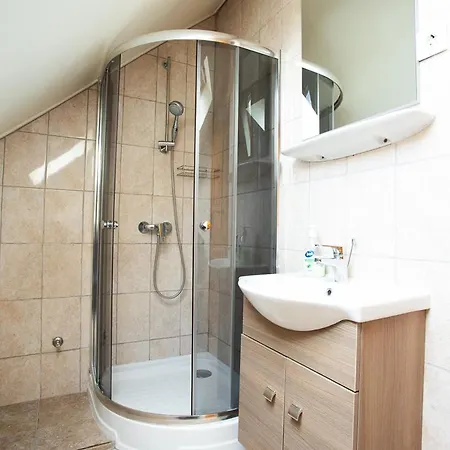 Strandi Apartmanok- Levente Apartment Balatonmariafurdo