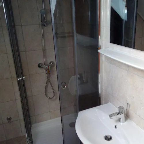 Strandi Apartmanok- Levente アパート Balatonmáriafürdő